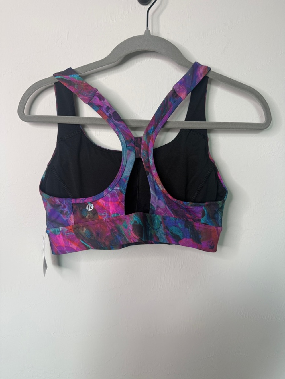 Lululemon Power Through Bra - Picture 2 of 6